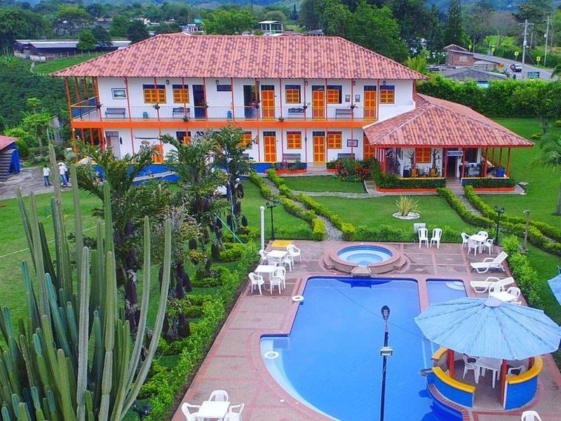 Finca Hotel La Rivera Calarcá Buitenkant foto