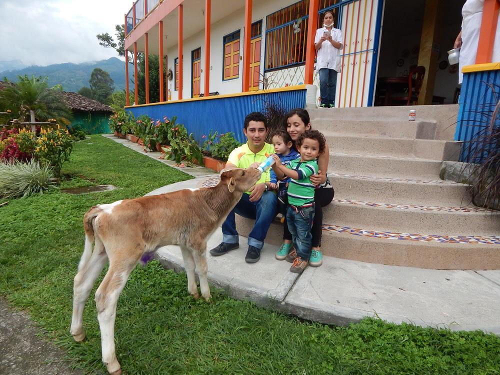 Finca Hotel La Rivera Calarcá Buitenkant foto