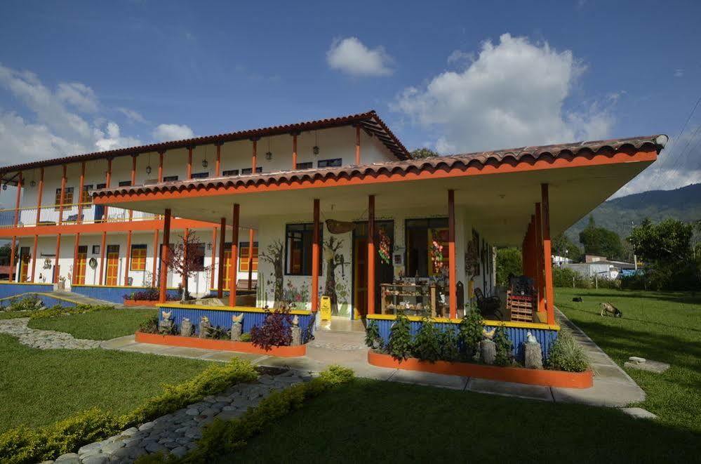 Finca Hotel La Rivera Calarcá Buitenkant foto