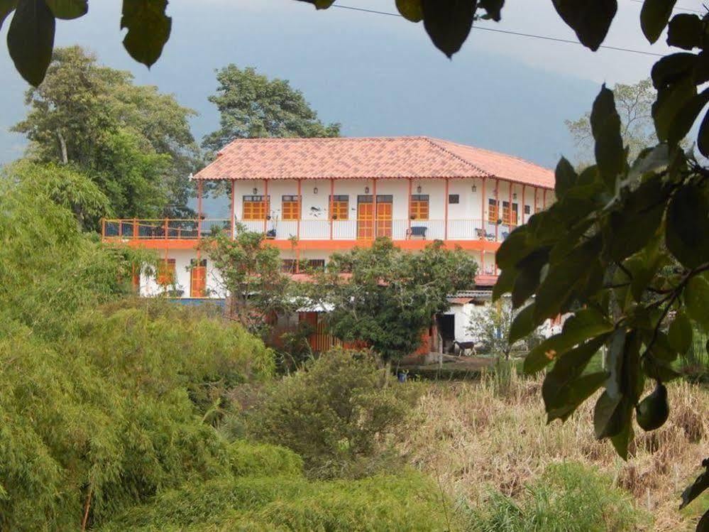 Finca Hotel La Rivera Calarcá Buitenkant foto